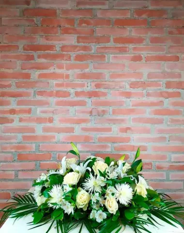 almohadon-de-rosas-blancas